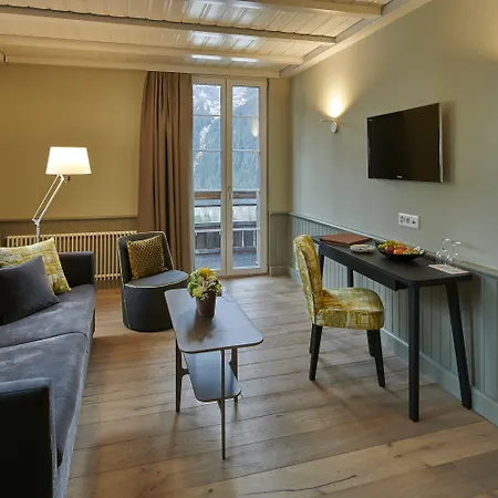 Spinne Hotel